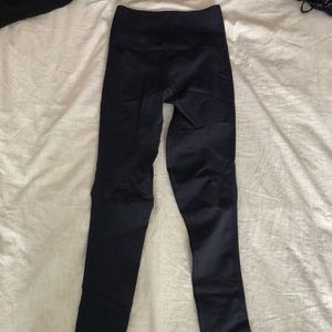 Navy blue lily lemon compression leggings!!
